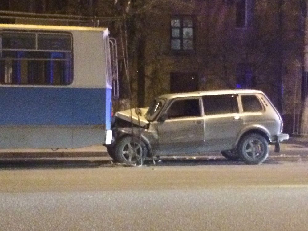 Три человека пострадали при ДТП с участием троллейбуса в Волгограде