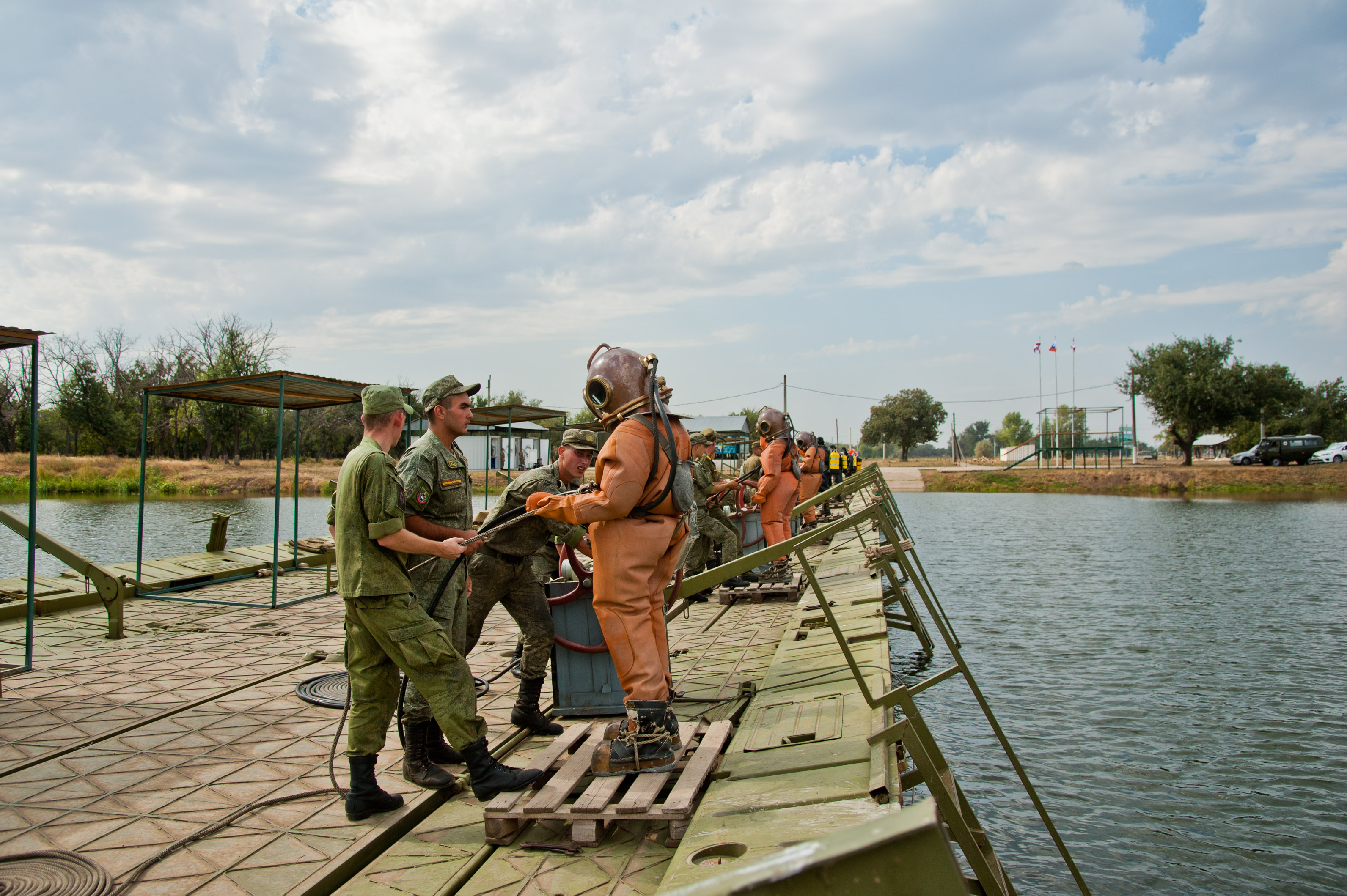 Остров зеленый волжский фото